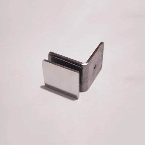 Glass L Connector