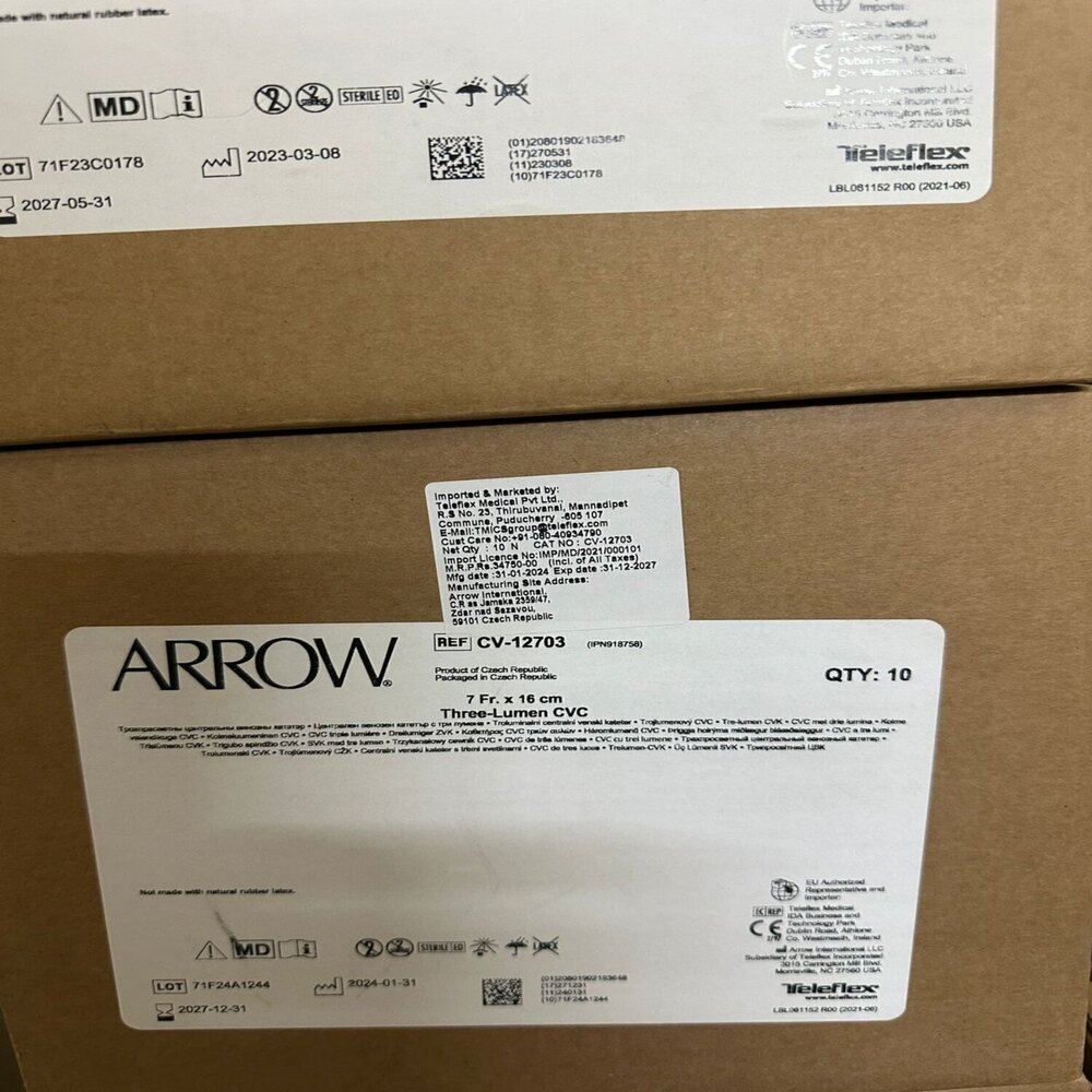 Three Lumen CV-12703 Arrow