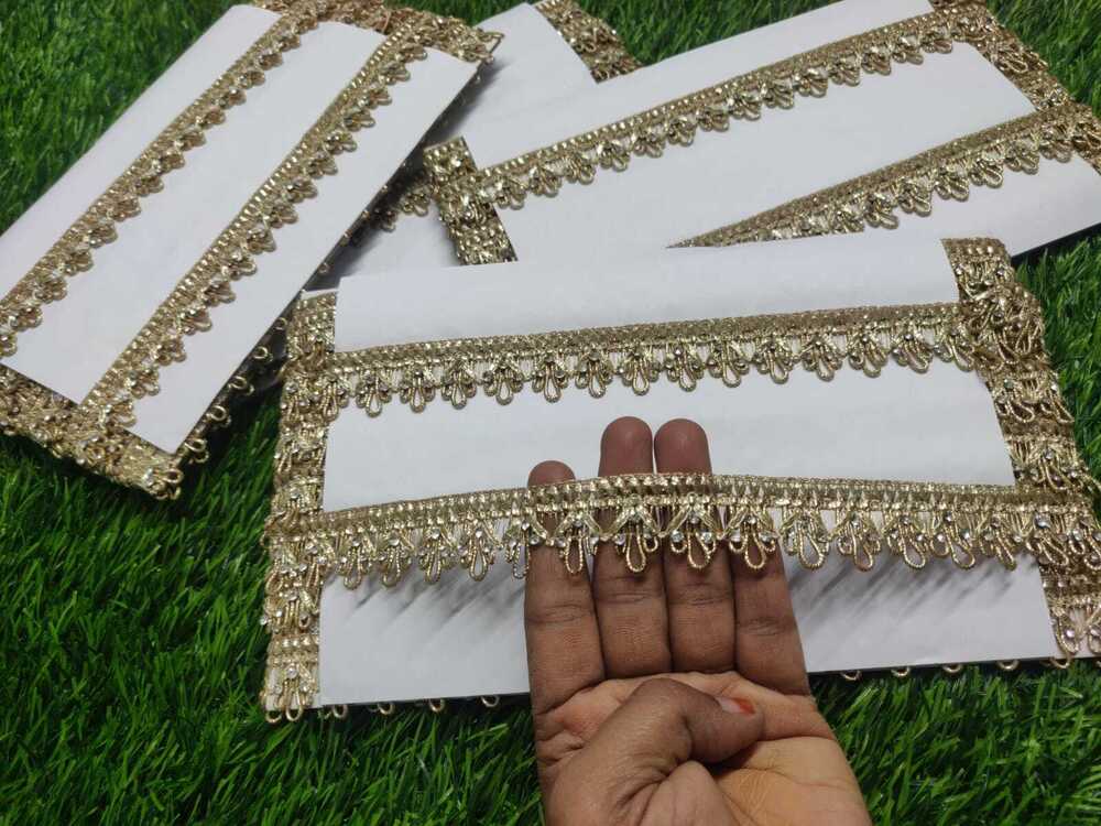 GOLDEN PATTI LACE