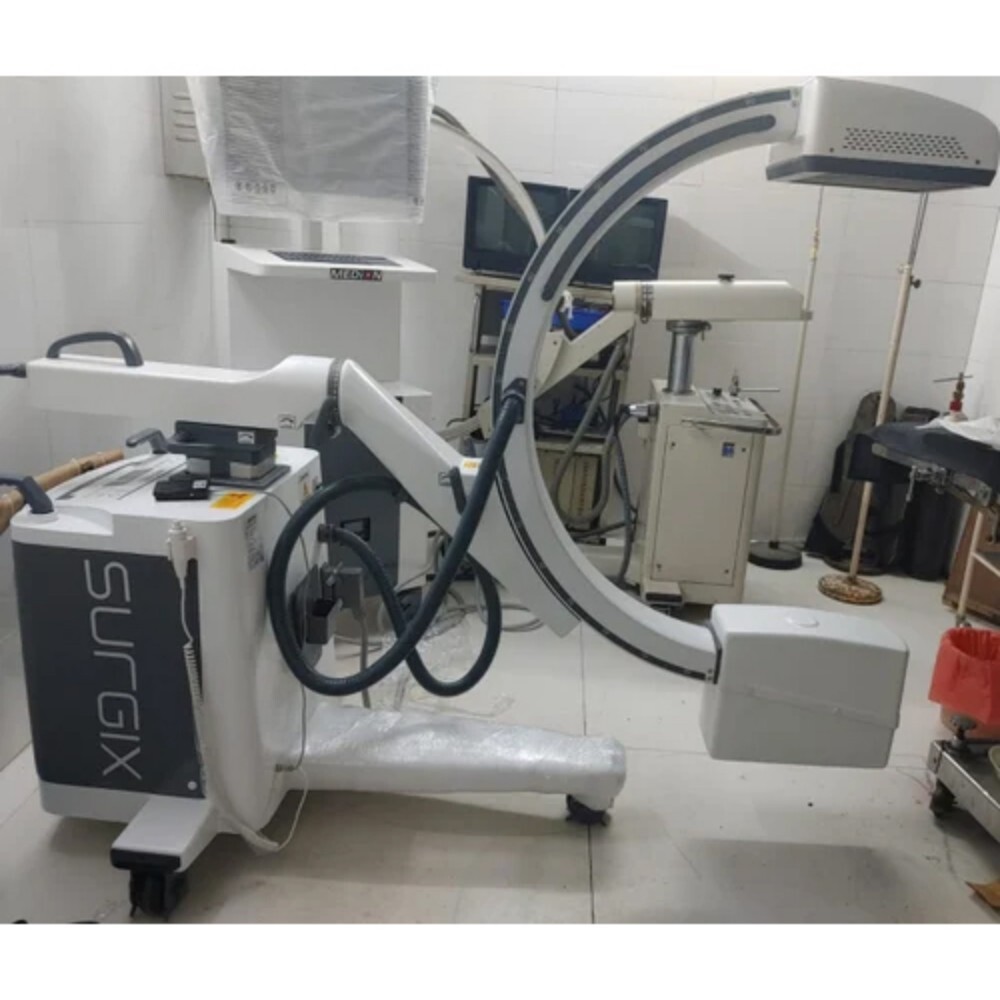 Flat Panel C-Arm Machine - Color: N/A