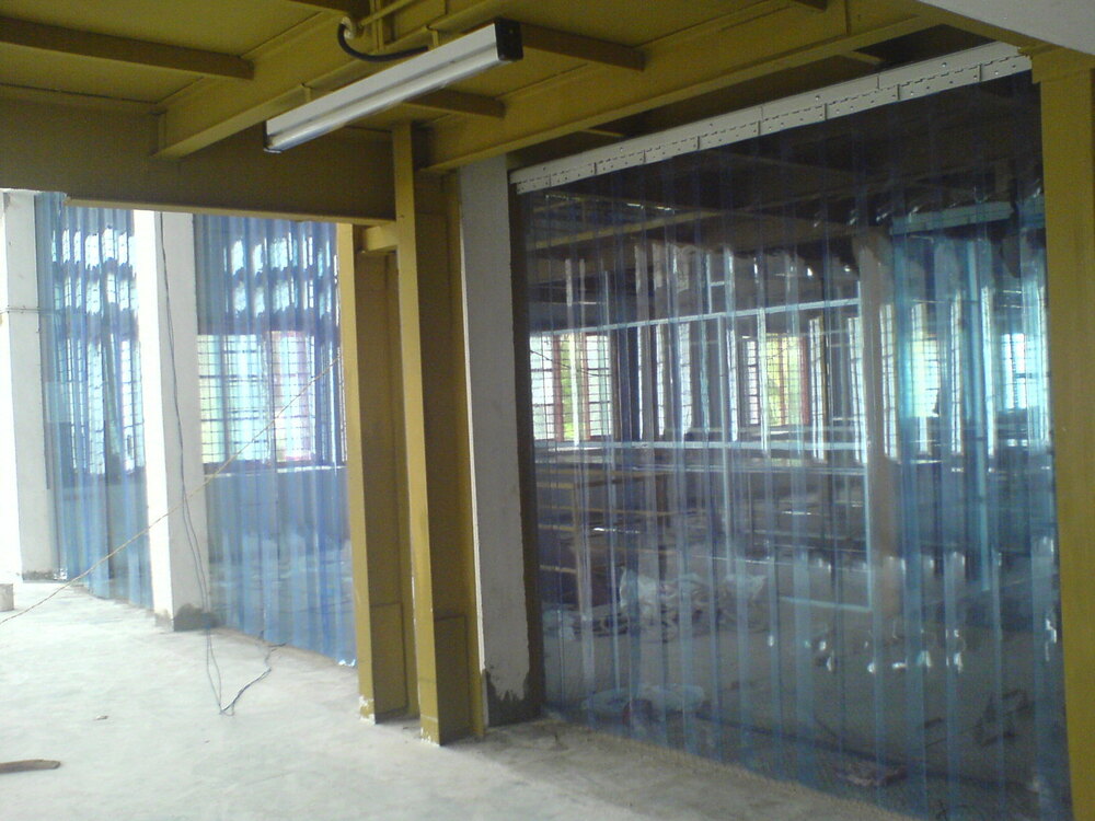 Climate Control Door - Transparent Pvc, Various Sizes, 1-2mm Thickness | Waterproof, Wear Resistant, Plain Pattern, Non-woven Technics