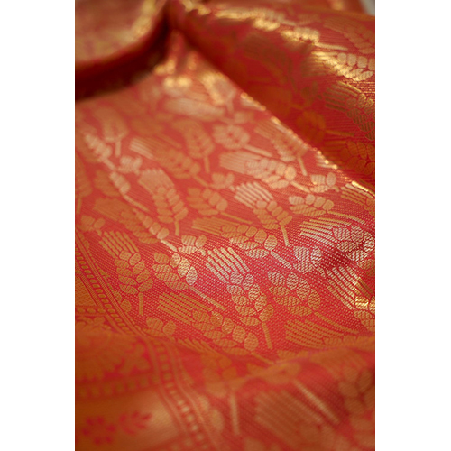 Handwoven Kanjivaram Banarsi Brocade Tissue Silk Saree With Light Gold Zari Work