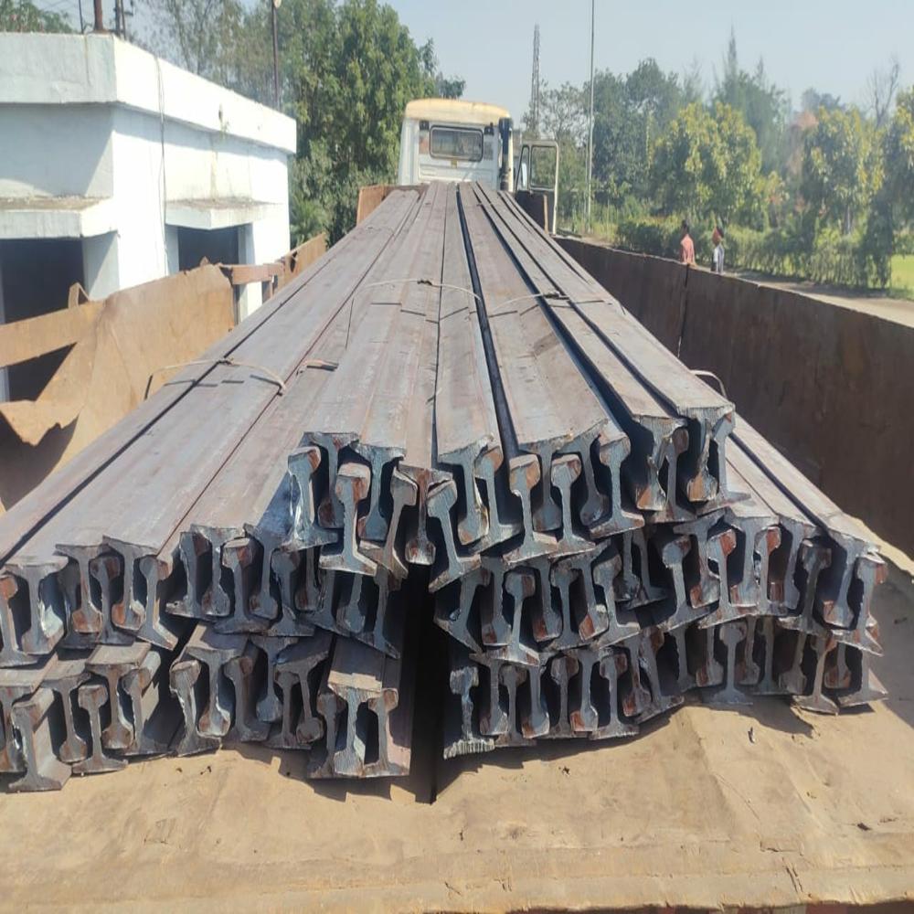 Used Railway Track - Iron Material, Black Color, Plain Finish, Hard Durability, Available in Various Sizes