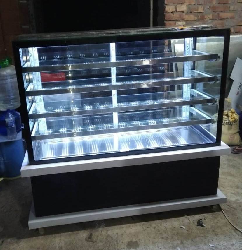 Ac Straight Glass Diplay Counter