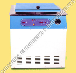 BLOOD BANK REFRIGERATED CENTRIFUGE - Stainless Steel, 3-4 ft Height | 6500 RPM Speed, CFC Free Cooling System, 6 Blood Bag Capacity, Digital Temp Control