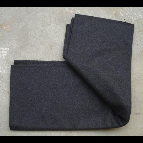 Donation Grey Fleece Blanket - 80% Wool, 20% Polyester, 60x90 Inches, Grey | Hemmed Edges, Plain Pattern, Ideal For Adults, Travel & Home Use
