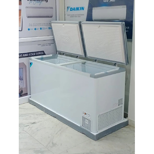 Big Deep Freezer - Capacity: 550 Ltr