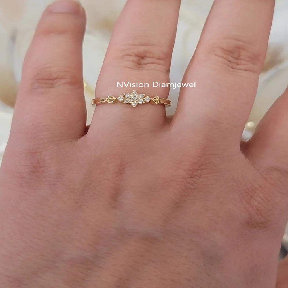 Natural Diamond Floral Ring - Color: Gh