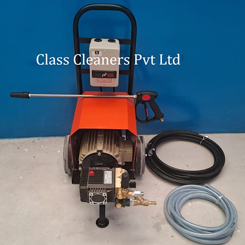 Class Jet 11 High Pressure Washer - Cleaning Process: Hot Water Cleaning