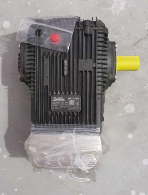 Triplex Plunger Pump Xwl 50.15n - Color: Black