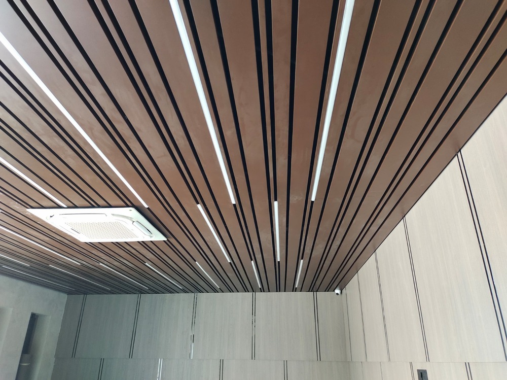 U Shape Baffle Ceiling - Multi Height, Galvanized Sheet & Aluminum | Custom Sizes, Color Coated, Acoustic Absorption, Durable Design