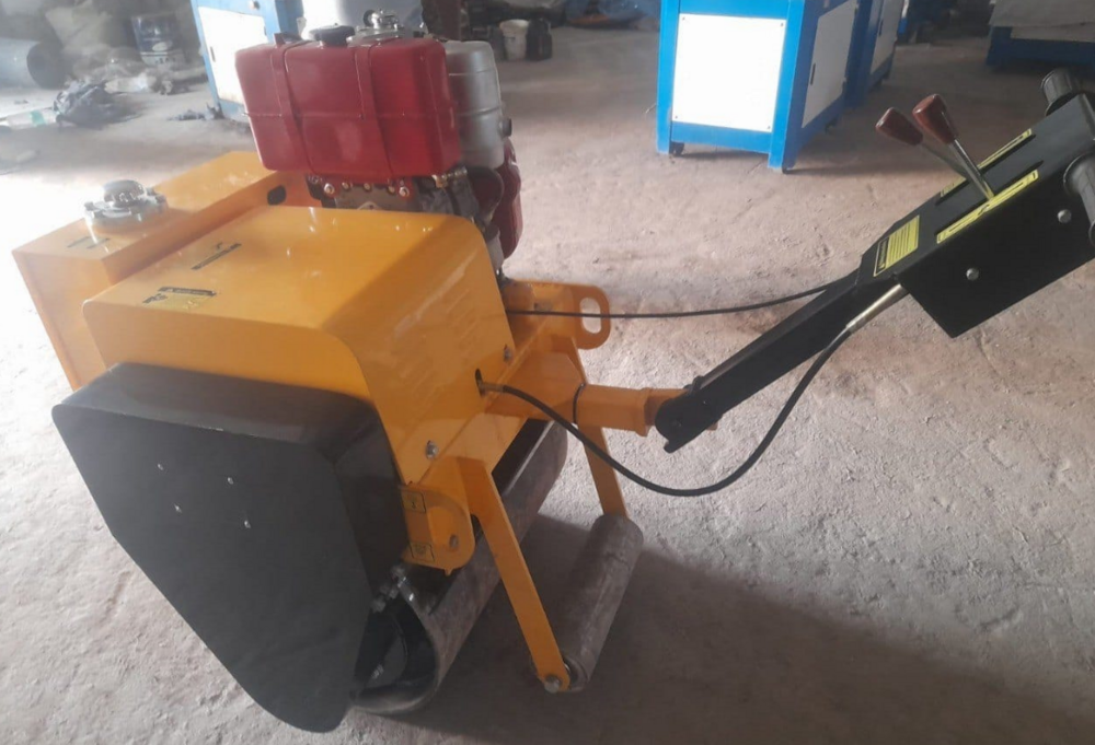Walk Behind Roller - 1070x1200x980mm, 10hp Power, 600kg Weight | Vibration In Both Drums, Total Maintenance Free Machine, Easy Mobility