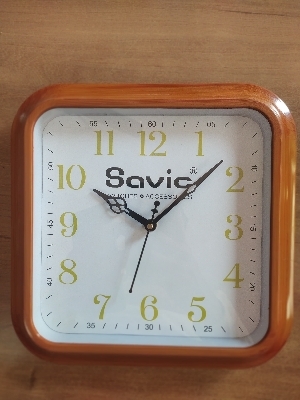 Wall Clock - Battery Life: Yes