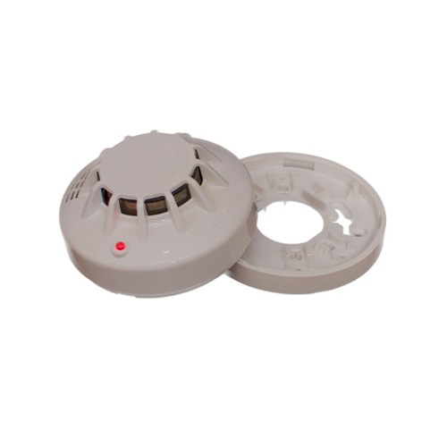 Stand Alone Battery Operated Smoke Detector - Color: White