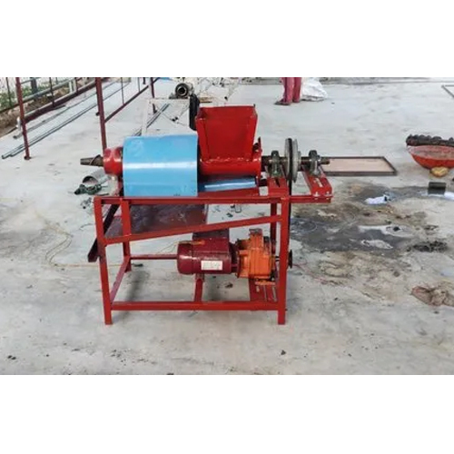 Automatic Gobar Log Machine - Capacity: 100 Kg/Hr