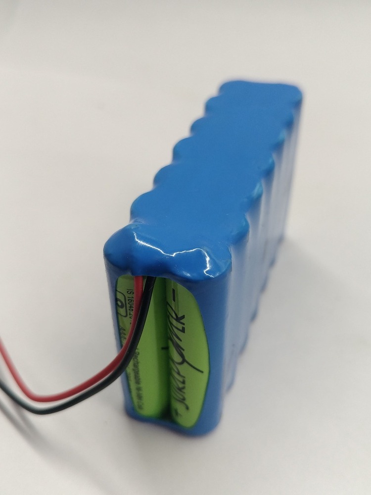 16.8V, 700mAH Ni-Mh Battery Pack