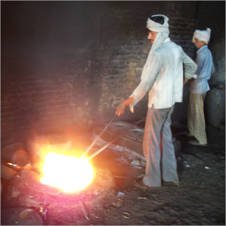 पिघलाने की भट्टी