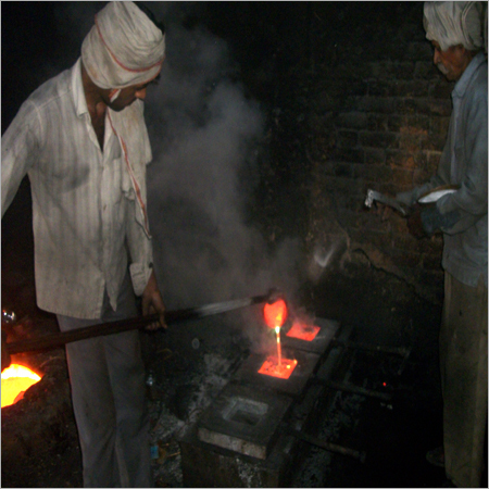 औद्योगिक पिघलने वाली भट्टी