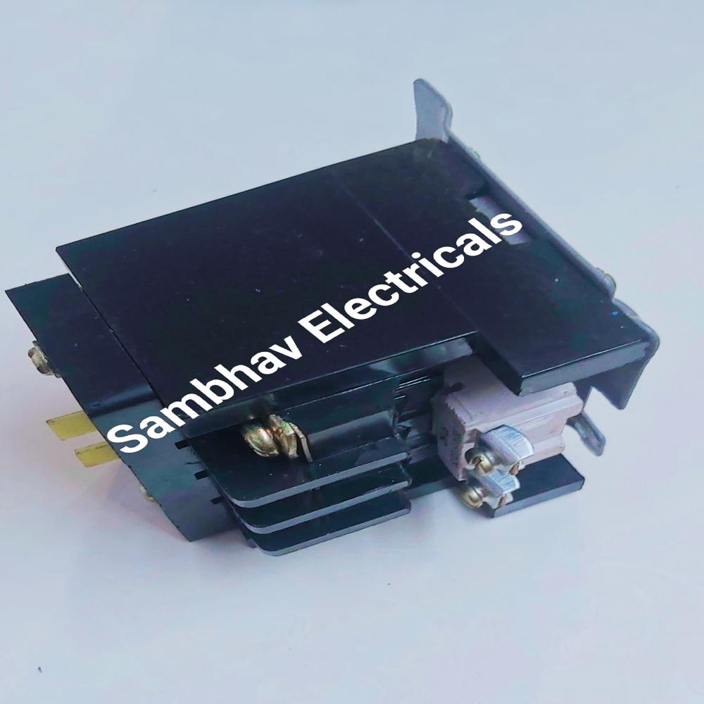 Vrd 4 Pole 16amp Contactor - Standard Size, Black Color | Heat Resistance, Single & Three Phase Operation, 50hz Frequency, 1 Year Warranty