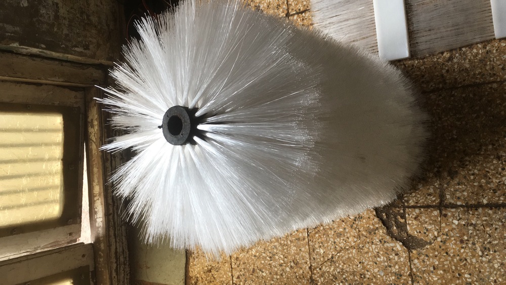 Roller Brush - Bristle Color: White