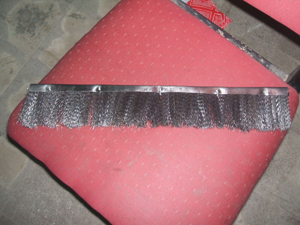 Strip Brush - Bristle Color: Black