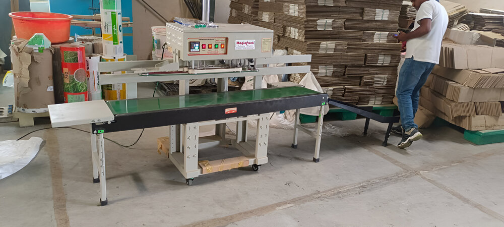 Head Adjustable Continuous Band Sealing Machine 5 - 10 KG