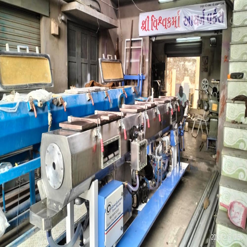 Upvc Vacuum Sizing Tank 4m (Ss 304) - Color: Blue
