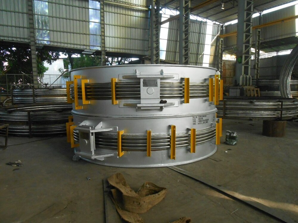 Hinged Bellow - Color: Silver
