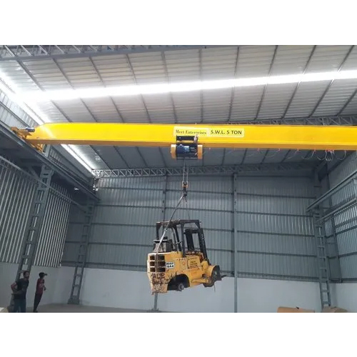 Single Girder Crane - Color: Yellow