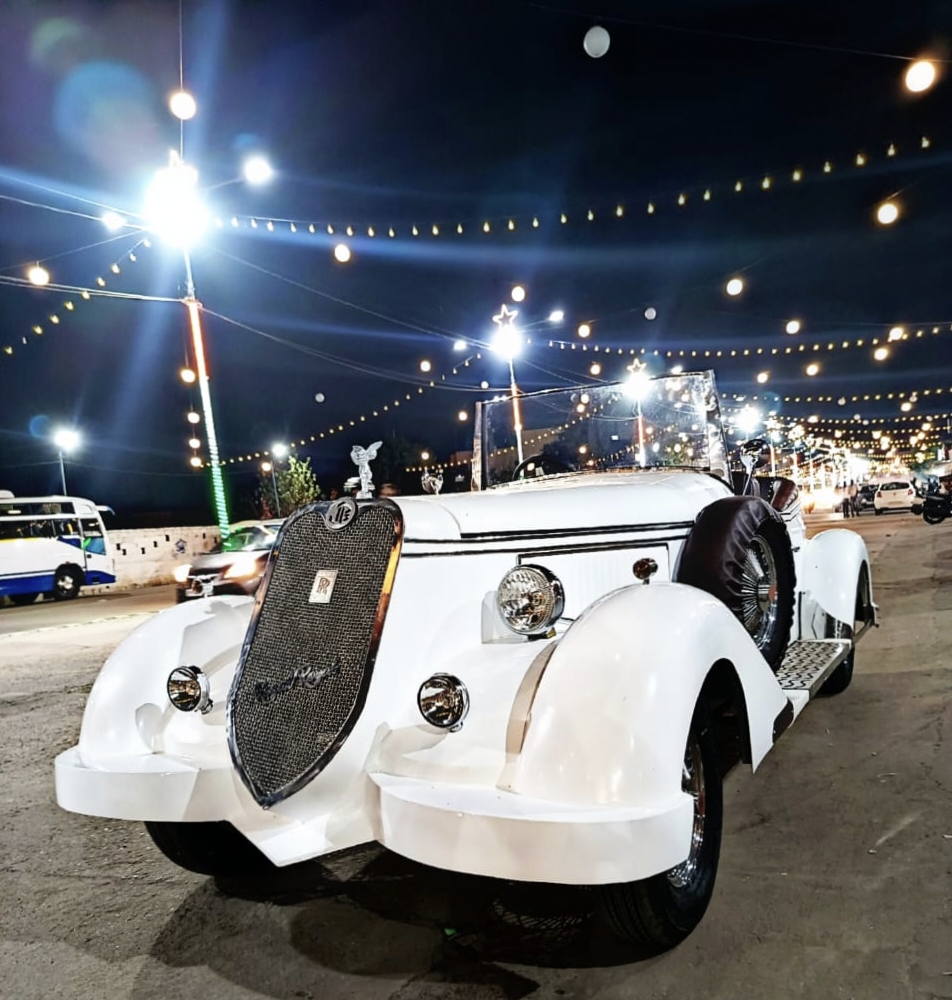 Regal Royal Vintage Car Replica