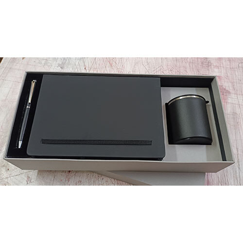 Corporate Welcom Kit Packeging - Color: Black
