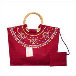 कढ़ाई वाले जूट बैग