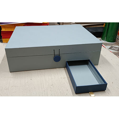 Hamper Box - Heart-shaped, Standard Size, Paper Material | Includes Warranty, Ideal For Gift-giving In Industrial Use