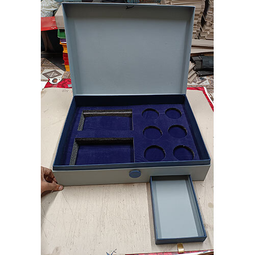 Hamper Box - Heart-shaped, Standard Size, Paper Material | Includes Warranty, Ideal For Gift-giving In Industrial Use