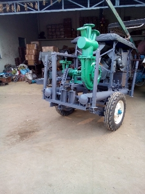 Trolly with air compressor and water pump