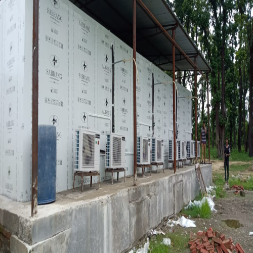 Freezer Room - Color: White