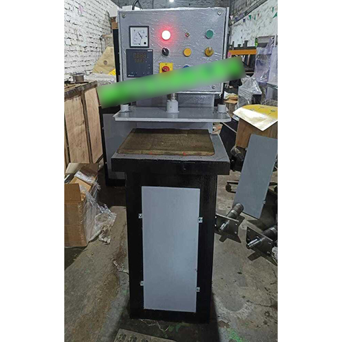 Hydraulic chappal making machine