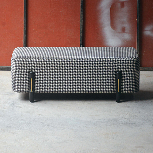 Hem Upholstry Cushioned Pouffee Bench Seating