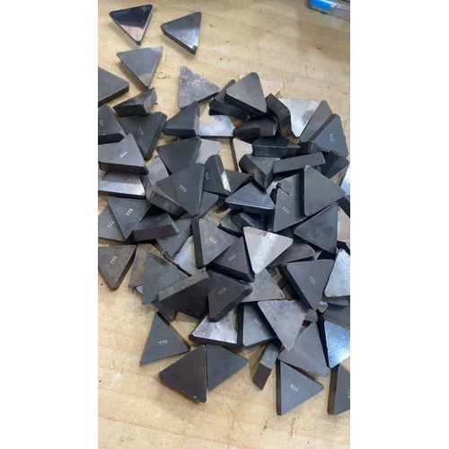 3/4 Inch Tool Tip For Brazing Purpose - Carbide Material, Triangle Shape, Black Color | Durable Design for Industrial Applications