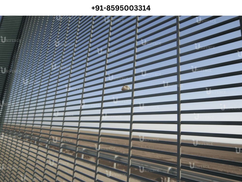 Gi Welded Wire Mesh - Color: Silver