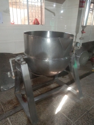 भाप जैकेट वाले झुकने वाले केतली
