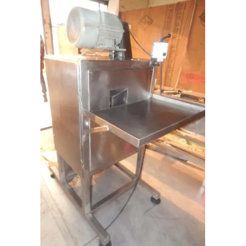 Raw Mango Cutting Machine