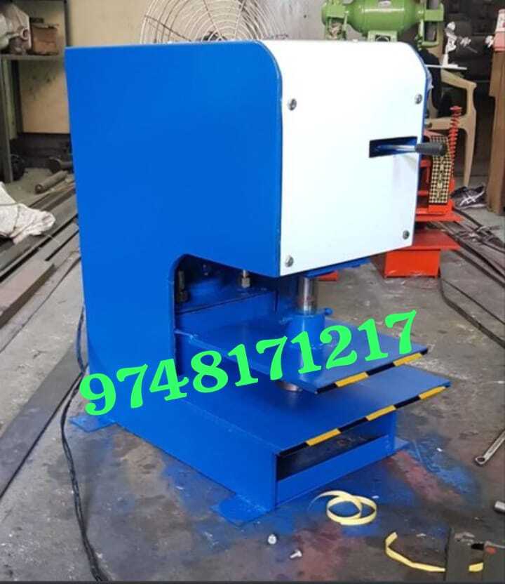 Hydraulic Chappal Making Machine - Capacity: 1200 Pcs/hr
