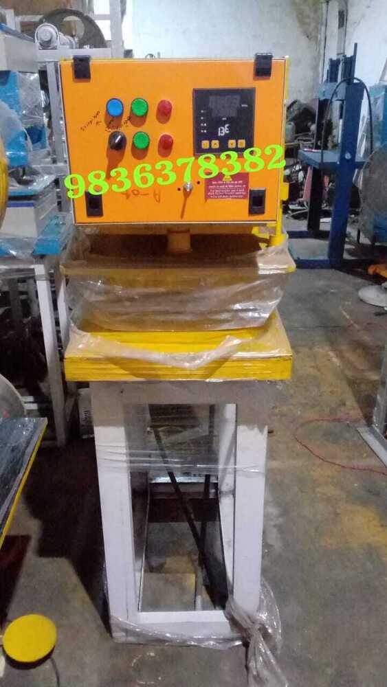 Hydraulic chappal making machine