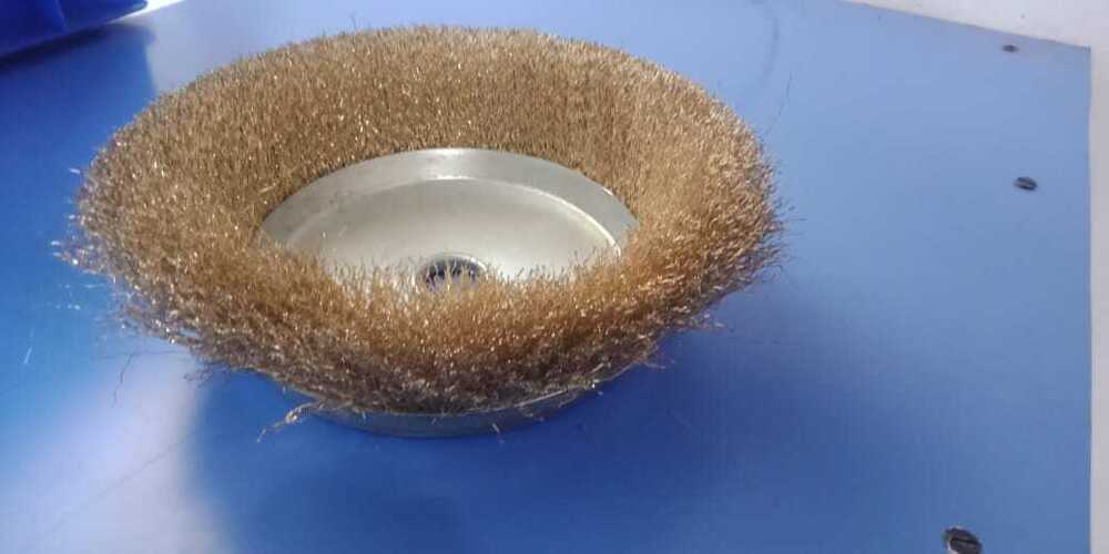 Brass Wheel Brush - Custom Size, Black Bristles, Adjustable Length And Diameter, Versatile Usage For Industrial Applications
