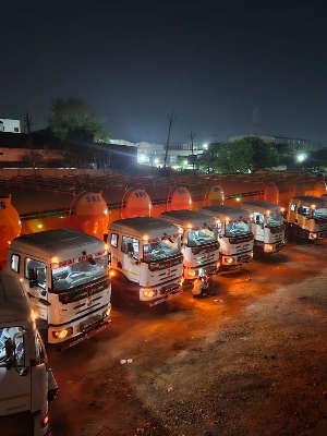 Titan Bulker Trailer - Material: Aluminum/Alloy