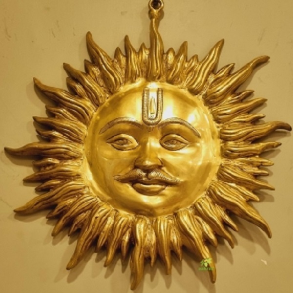 Aakrati Brass Handmade Sun Face Wall Hanging | Unique Ethnic Indian Home Decor | Elegant Brass Handmade Sun Face Wall Art ( Yellow, 22 Inch)