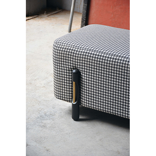 Hem Upholstry Cushioned Pouffee Bench Seating