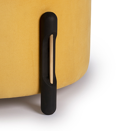 Hem Upholstry Cushioned Pouffee Seating