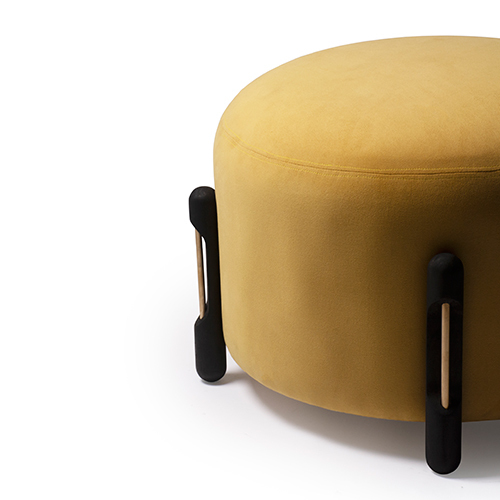 Hem Upholstry Cushioned Pouffee Seating